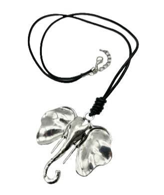 Elephant Head Pendant Necklace with 32