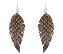 BEIGE SNAKE SKIN STYLE FAUX LEATHER FEATHER EARRINGS